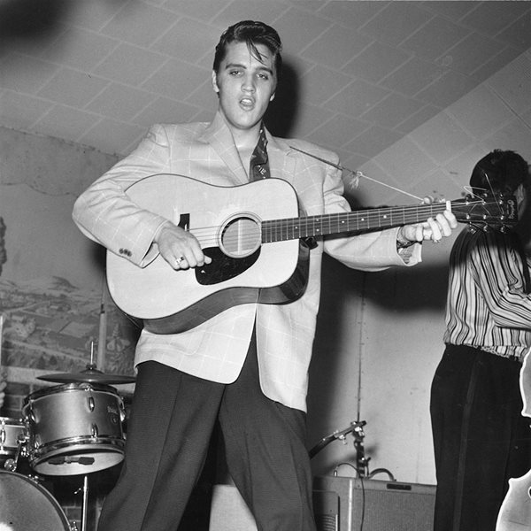 Έφυγε από τη ζωή ο ντράμερ του Elvis Presley, D.J. Fontana