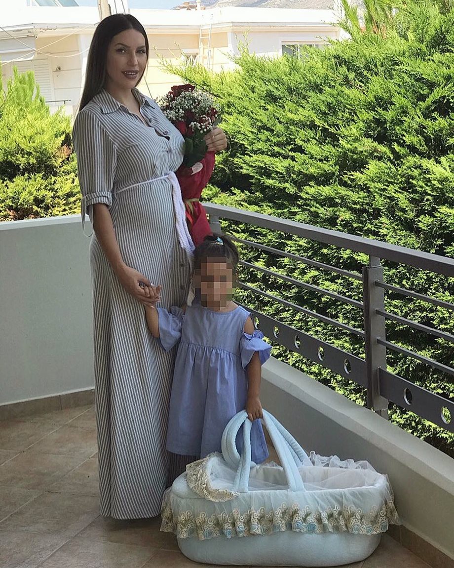 Ζέτα Θεοδωροπούλου: Δείτε τη φωτογραφία από το εξιτήριο, μετά τη γέννηση του γιου της
