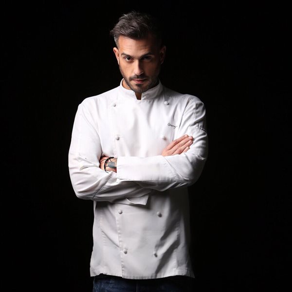 Γιώργος Τσούλης: Ο πιο ανατρεπτικός μάγειρας επιστρέφει στην τηλεόραση!