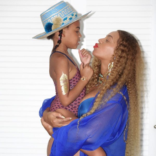 Γέννησε δίδυμα η Beyoncé; Τα μηνύματα που προδίδουν το ευτυχές γεγονός!