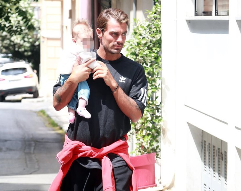 Στέλιος Χανταμπάκης: Η έξι μηνών κορούλα του έχει το απόλυτο summer look!