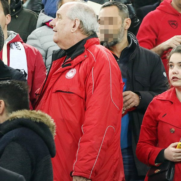 Paparazzi! Τέρενς Κουίκ: Σπάνια εμφάνιση με την 23χρονη κόρη του στο γήπεδο!