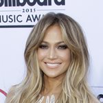 Η Jennifer Lopez με νέο hair look! Πως σας φαίνεται η αλλαγή στην εμφάνισή της;