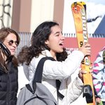 Paparazzi! Η Πέγκυ Σταθακοπούλου στο χιονοδρομικό κέντρο με την 13χρονη κόρη της