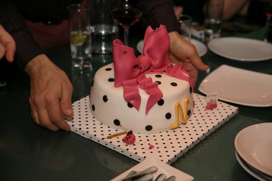 Ποια γνωστή Ελληνίδα γιόρτασε τα γενεθλιά της με αυτή την τούρτα;