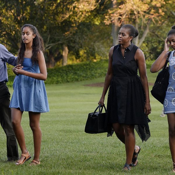 Malia και Sasha Obama: Οι κόρες του βρίσκονται διαρκώς στο πλευρό του - Θυμόμαστε κάποιες από τις πιο χαρακτηριστικές οικογενειακές εμφανίσεις τους