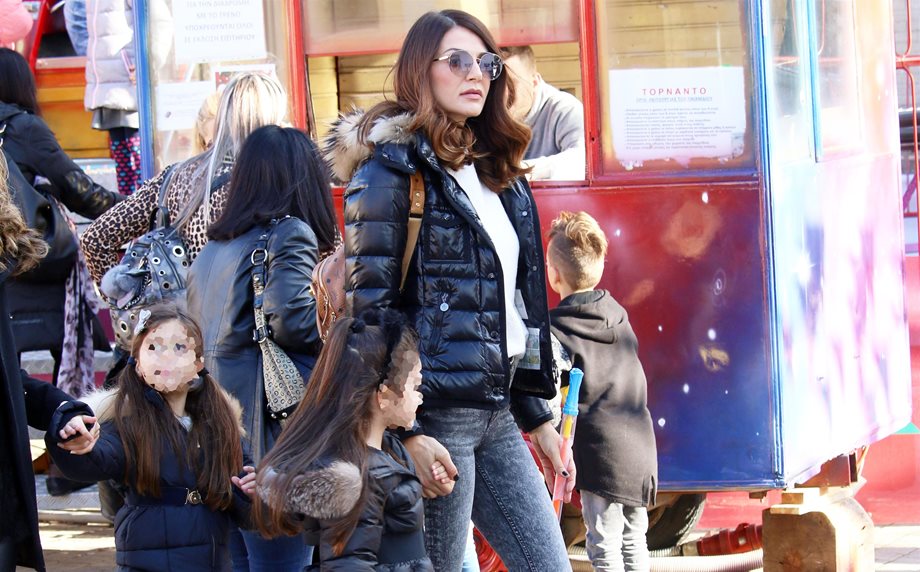 Paparazzi! Τζένη Τζιβεριώτη: Πρωινή βόλτα με την 5χρονη κόρη της, Νίκη!