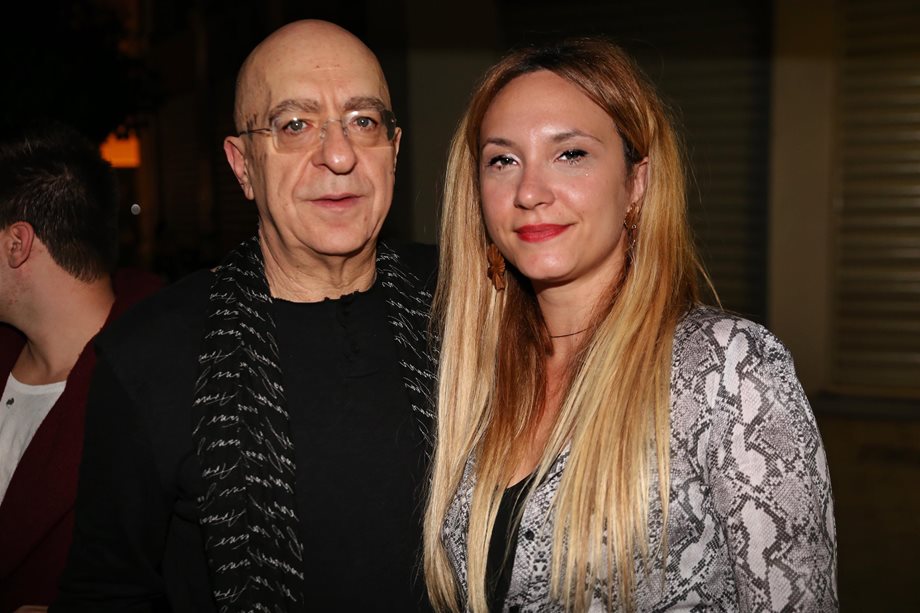Πάνος Κοκκινόπουλος: Έκανε την πρώτη του δημόσια εμφάνιση με την κατά 34 χρόνια νεότερη αγαπημένη του
