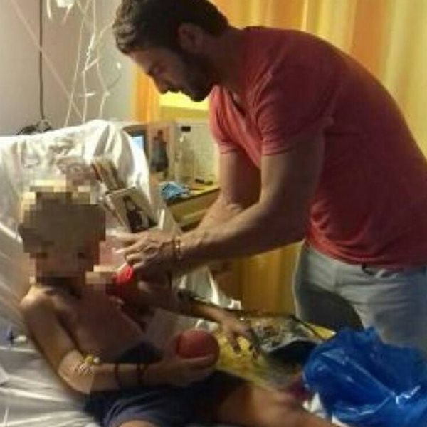 Η συγκινητική κίνηση ανθρωπιάς του Γιώργου Αγγελόπουλου: Πήγε στο νοσοκομείο για να δει άρρωστο παιδάκι! 