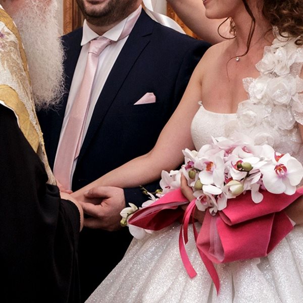 Κι άλλος γάμος στην ελληνική showbiz - Δείτε φωτογραφίες!