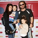 Χρήστος Δάντης - Τζένη Βουτσινού: Στο θέατρο με τα παιδιά τους, μετά τον χωρισμό!