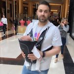 Γιώργος Γιαννιάς: Μας δείχνει το σημάδι που του έκανε στο χέρι ο ενάμιση ετών γιος του Στέφανος