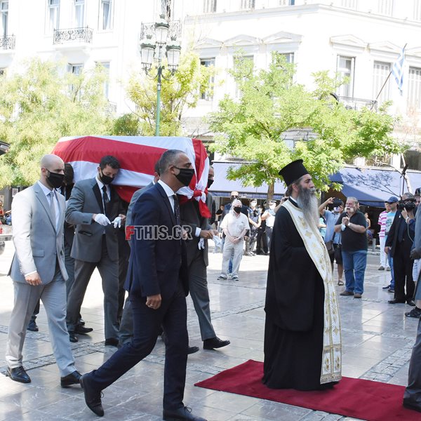 Θλίψη στην κηδεία του Σάββα Θεοδωρίδη (photo)
