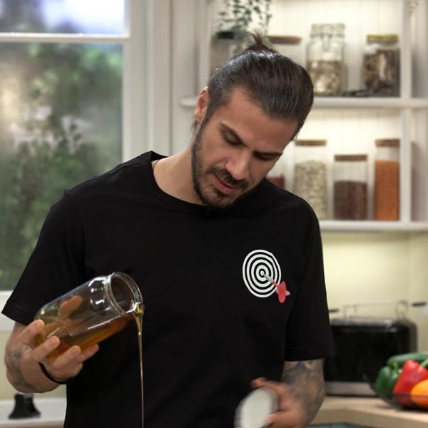 Kitchen Lab: Οι συνταγές που προτείνει ο Άκης Πετρετζίκης στην σημερινή εκπομπή