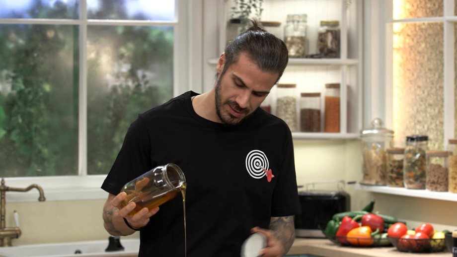 Kitchen Lab: Οι συνταγές που προτείνει ο Άκης Πετρετζίκης στην σημερινή εκπομπή