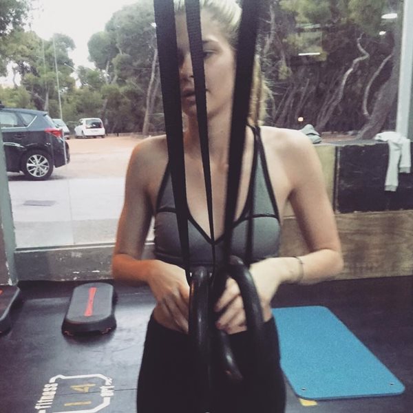 Η Αμαλία Κωστοπούλου "λιώνει" στο γυμναστήριο για να φτιάξει το απόλυτο κορμί!