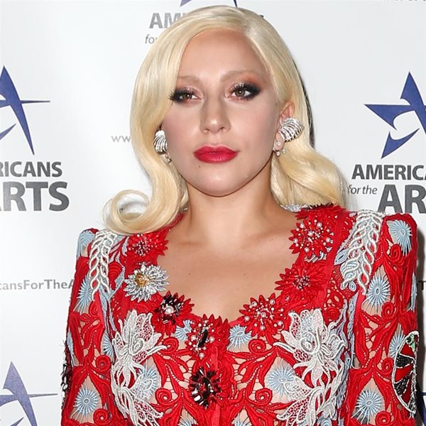 Lady Gaga: "Πάσχω από πνευματική ασθένεια"