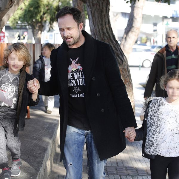 Paparazzi! Γιώργος Λιανός: Βόλτα με τα δύο μεγαλύτερα παιδιά του στη Γλυφάδα!