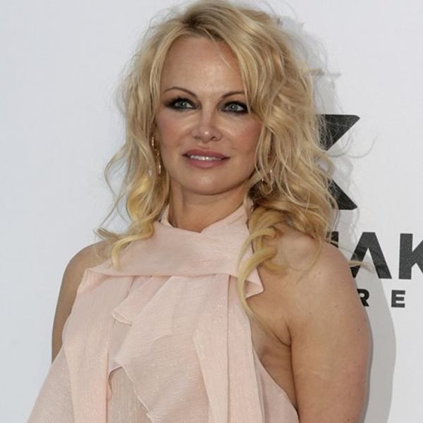 Pamela Anderson: Ερωτευμένη ξανά η ηθοποιός