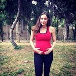 Φωτεινή Αθερίδου: Ποζάρει με μαγιό στον έκτο μήνα της εγκυμοσύνης της