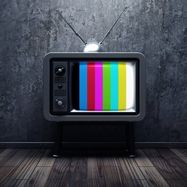 Απίστευτο: Ποια καθημερινή εκπομπή της ελληνικής τηλεόρασης σημείωσε 1,1% στους πίνακες τηλεθέασης;