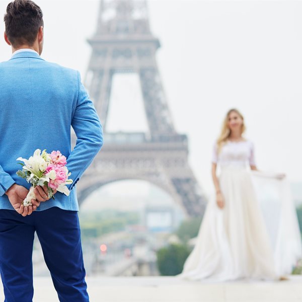 Η Ελληνίδα καλλονή παντρεύεται στο Παρίσι - Όλες οι λεπτομέρειες!