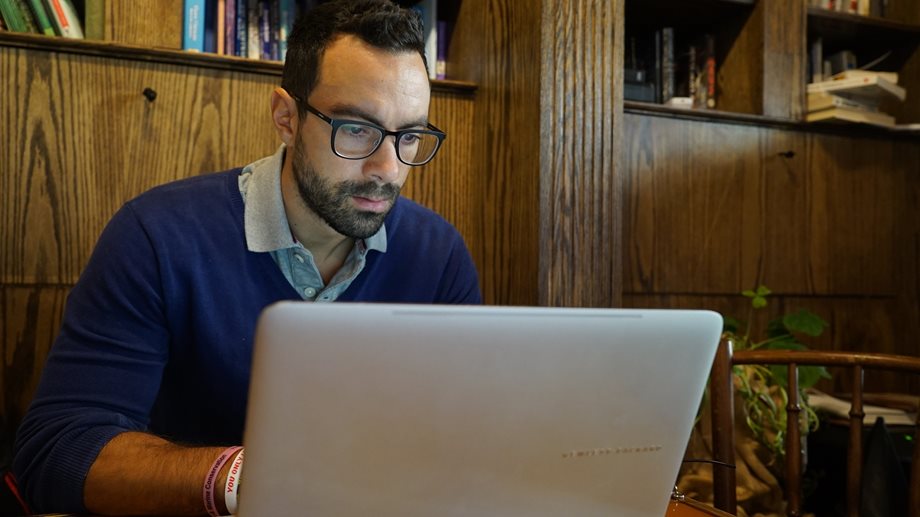 Σάκης Τανιμανίδης: Έπεσε θύμα διαδικτυακής απάτης – Ποιος του έκλεψε την "ταυτότητα";