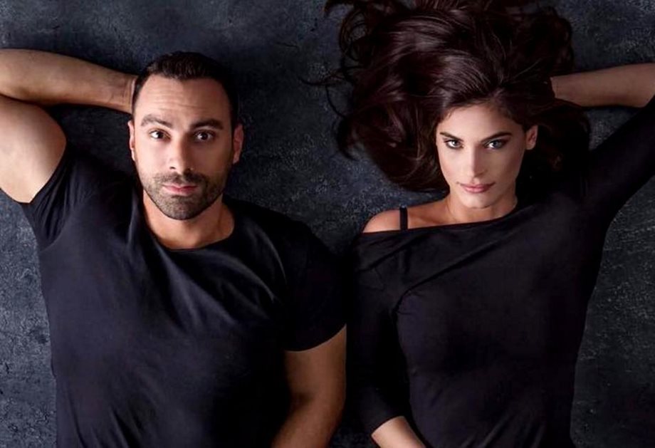 Σάκης Τανιμανίδης: Δείτε την ημίγυμνη selfie που έβγαλε στο κρεβάτι του με την Χριστίνα Μπόμπα!