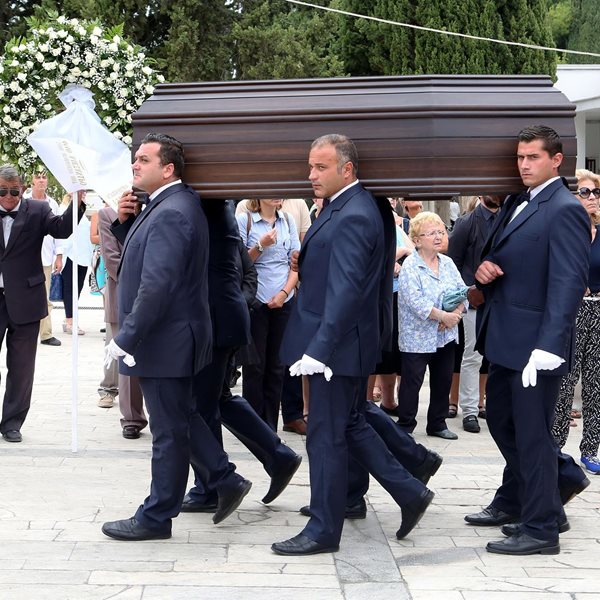 H κηδεία του Αλέξανδρου Βέλιου - Φωτογραφίες 