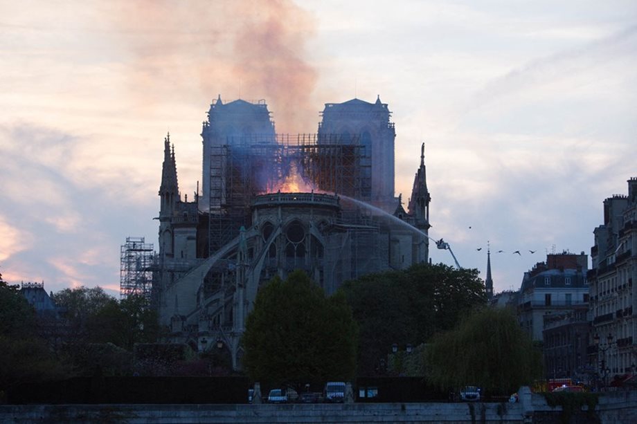 Τραγική ειρωνεία: Ο Βίκτωρ Ουγκώ είχε προβλέψει την μεγάλη φωτιά στην Παναγία των Παρισίων