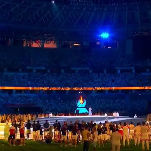 Ολυμπιακοί Αγώνες: Η τελετή λήξης και η παράδοση της ολυμπιακής σημαίας στη Γαλλία