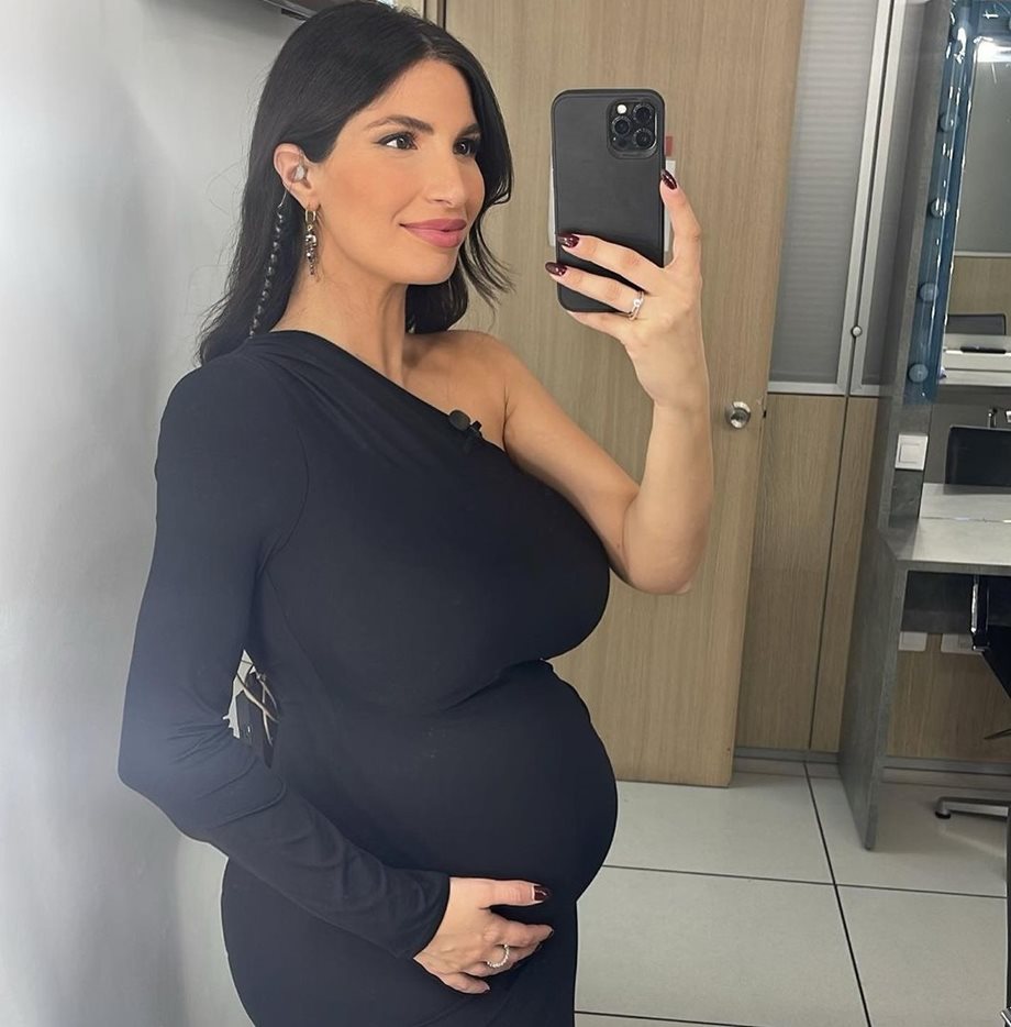Γέννησε η δημοσιογράφος Σοφία Αλατζά - Η πρώτη φωτογραφία με το μωρό της