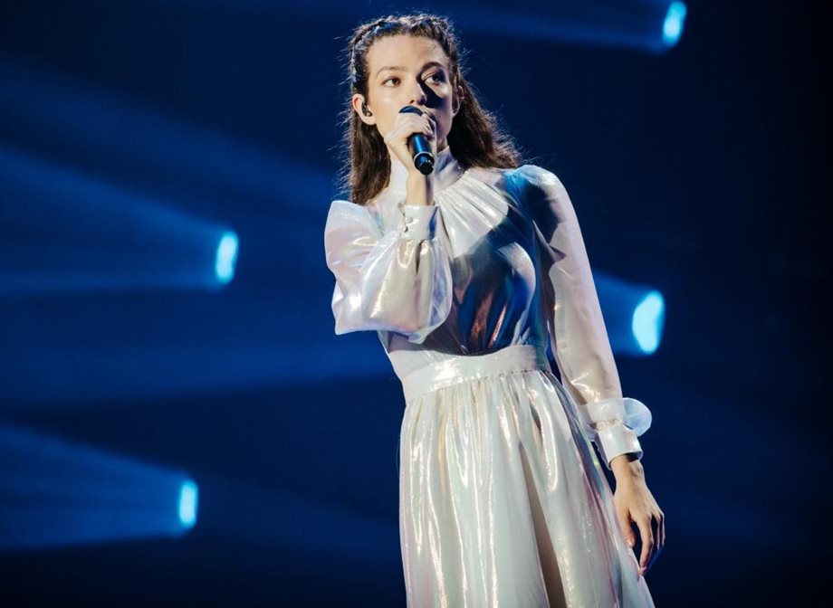 Eurovision 2022: Εντυπωσιακή η Αμάντα Γεωργιάδη στην πρώτη της πρόβα (Βίντεο) - Η θέση της στα στοιχήματα