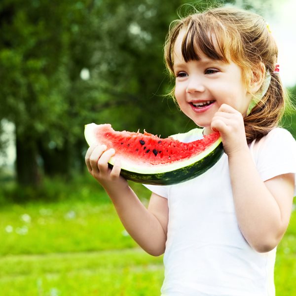 Τρόποι για να "συμπαθήσουν" τα παιδιά σας τα φρούτα