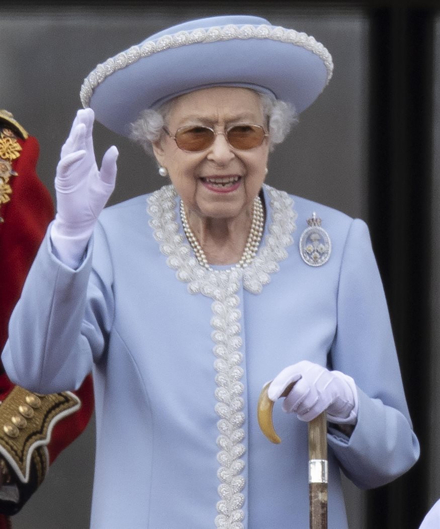 Βασίλισσα Ελισάβετ: Ένιωσε αδιαθεσία και θα απουσιάζει από τους αυριανούς εορτασμούς για το Πλατινένιο Ιωβηλαίο