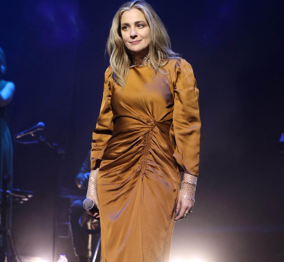 Νατάσσα Μποφιλιου: Διέκοψε τη συναυλία της στο Λουτράκι λόγω αδιαθεσίας