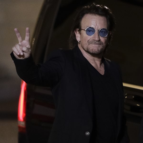 Bono: Ο τραγουδιστής των U2 έγραψε τραγούδι για τον κορονοϊό