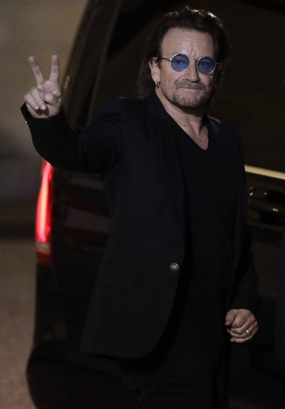 Bono: Ο τραγουδιστής των U2 έγραψε τραγούδι για τον κορονοϊό