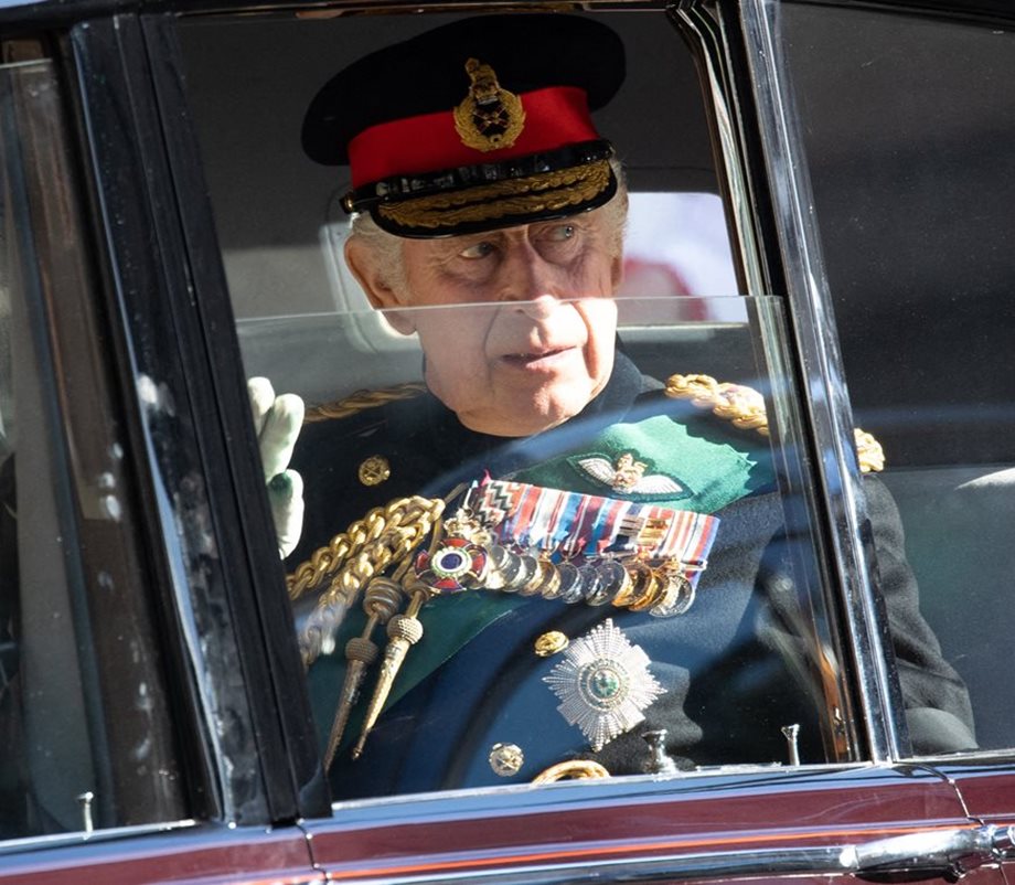 Βασιλιάς Κάρολος: Ανησυχητικά δημοσιεύματα για την υγεία του- “Οι γιατροί είπαν στον Γουίλιαμ να είναι έτοιμος”