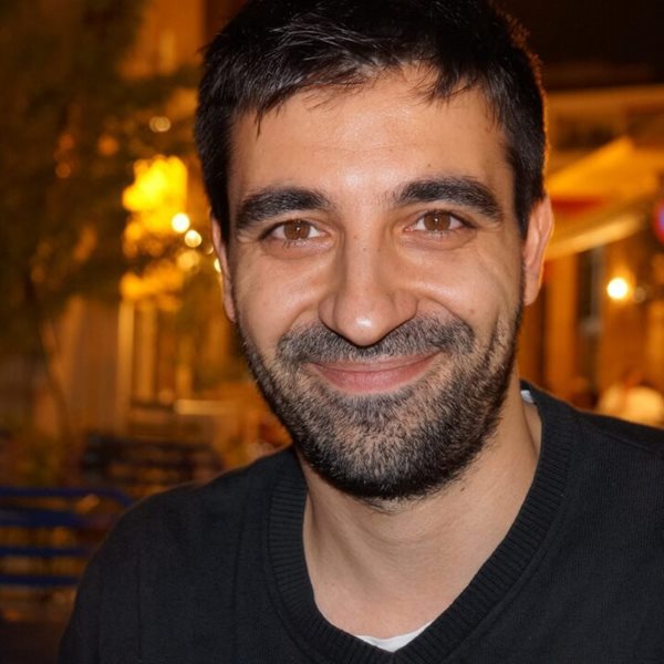 Χρύσανθος Κοσελόγλου: Το βιογραφικό, το Istangram και οι δυσκολίες που βίωσε στη δημοσιογραφία ο παρουσιαστής ειδήσεων του Alpha