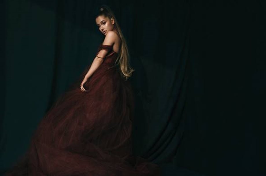 H Ariana Grande είναι η "Γυναίκα της Χρονιάς" για το Billboard