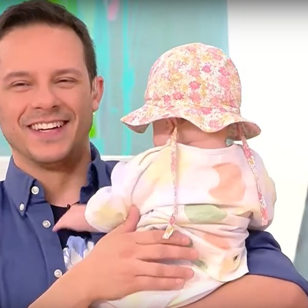 Δημήτρης Μακαλιάς: Η on air εμφάνιση με τη νεογέννητη κόρη του και η επιθυμία της Μαγγίρα για τρίτο παιδί