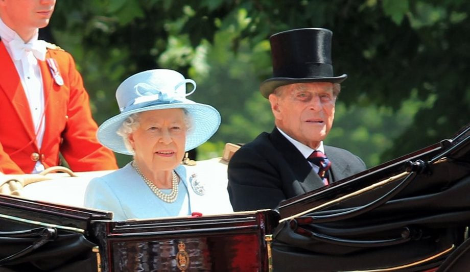 Βασίλισσα Ελισάβετ: Το συγκινητικό δώρο που έλαβε στη μνήμη του πολυαγαπημένου της συζύγου Φίλιππου