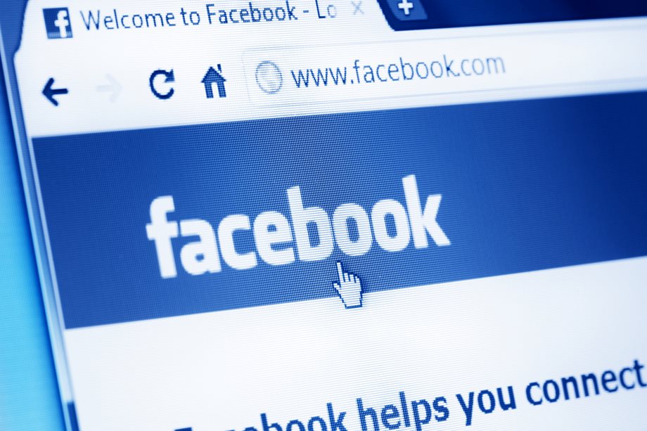 "Έπεσε" το Facebook: Προβλήματα σε ιστοσελίδα και εφαρμογή 