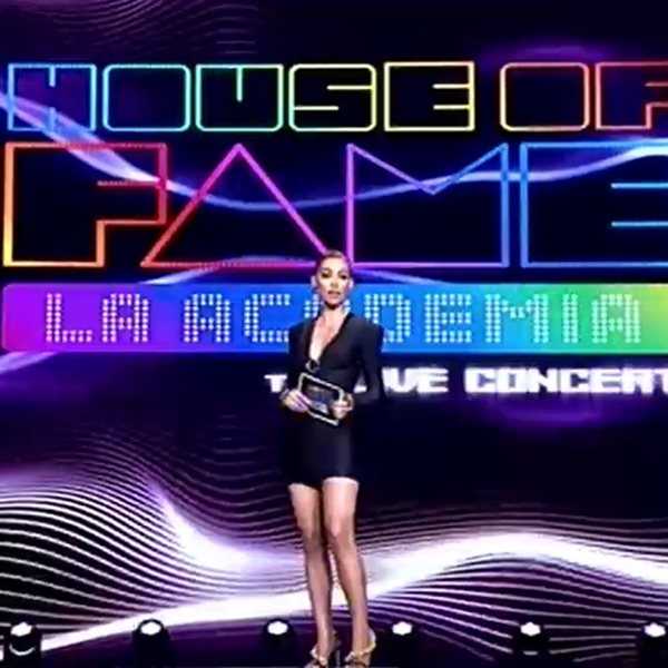 House of fame: Η εντυπωσιακή εμφάνιση της Ελένης Φουρέιρα στο αποψινό live