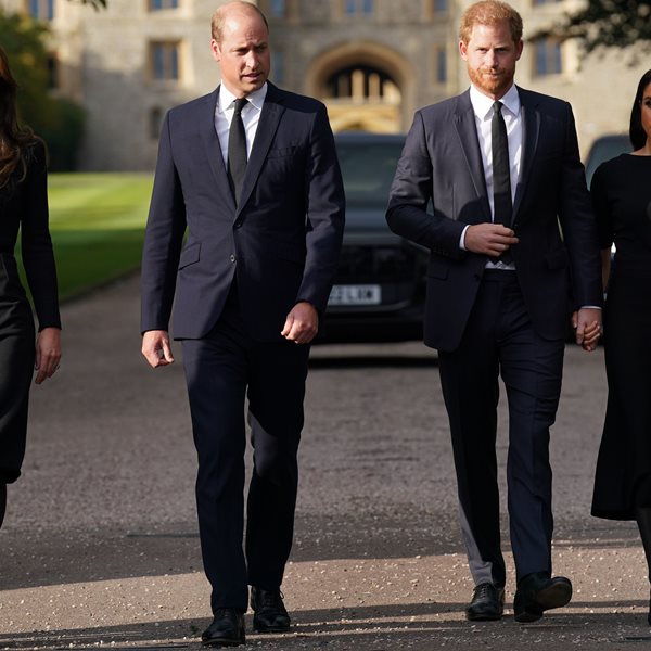 Πρίγκιπας Ουίλιαμ - Χάρι: Το παρασκήνιο πίσω από την κοινή εμφάνιση με τις Κέιτ Μίντλετον και Μέγκαν Μαρκλ  
