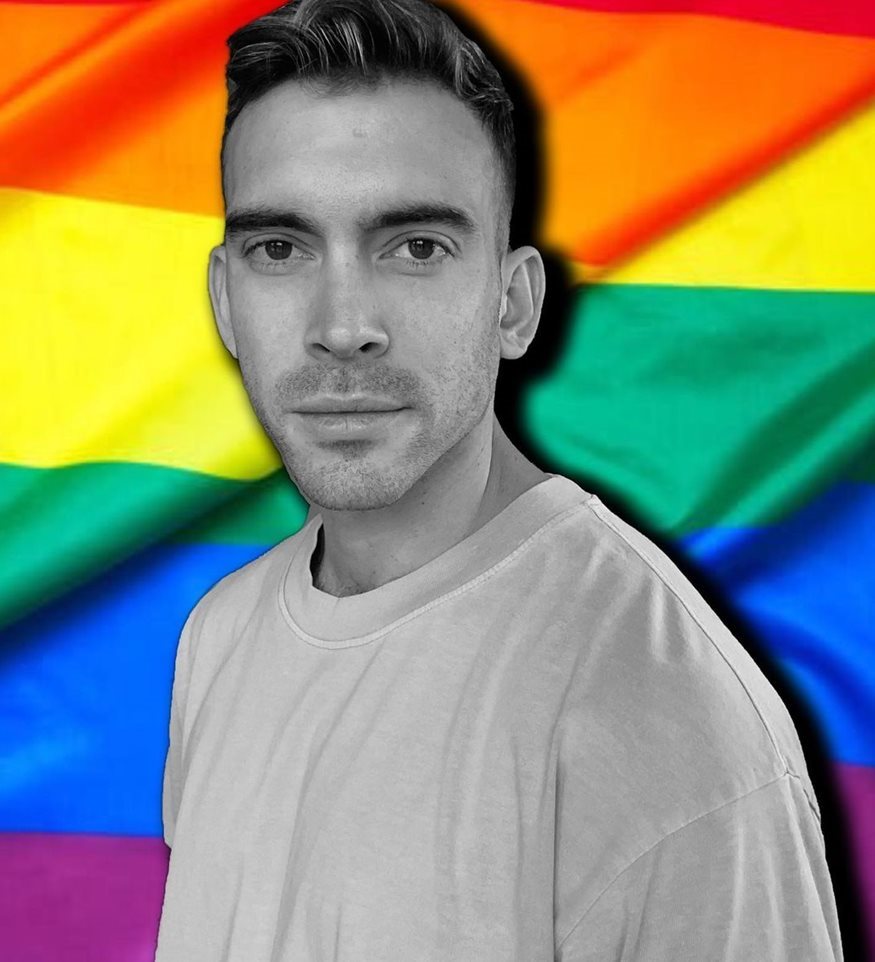 Ιάσονας Μανδήλας: “Ένιωσα χαρούμενος όταν παραδέχτηκα πως είμαι ομοφυλόφιλος” - Η εξομολόγηση για το μπούλινγκ που δεχόταν στο σχολείο
