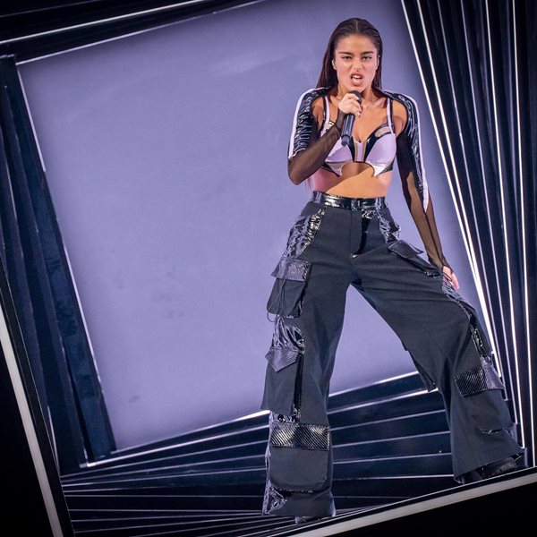 Eurovision 2023: Η Noa Kirel από το Ισραήλ έβαλε "φωτιά" με την εμφάνισή της
