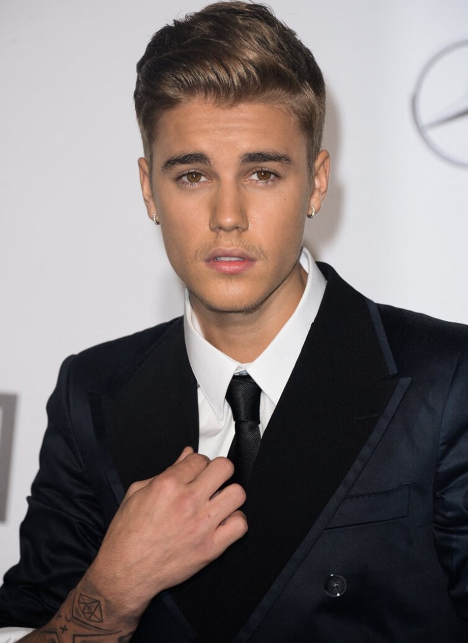 Justin Bieber: Δημοσίευσε φωτογραφία με χειροπέδες από την σύλληψη του το 2014