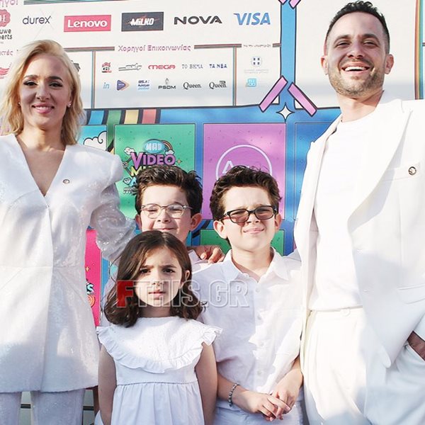 Mad VMA 2023: Η Καλομοίρα επέστρεψε στη σκηνή των βραβείων 8 χρόνια μετά και τα παιδιά της την καταχειροκρότησαν